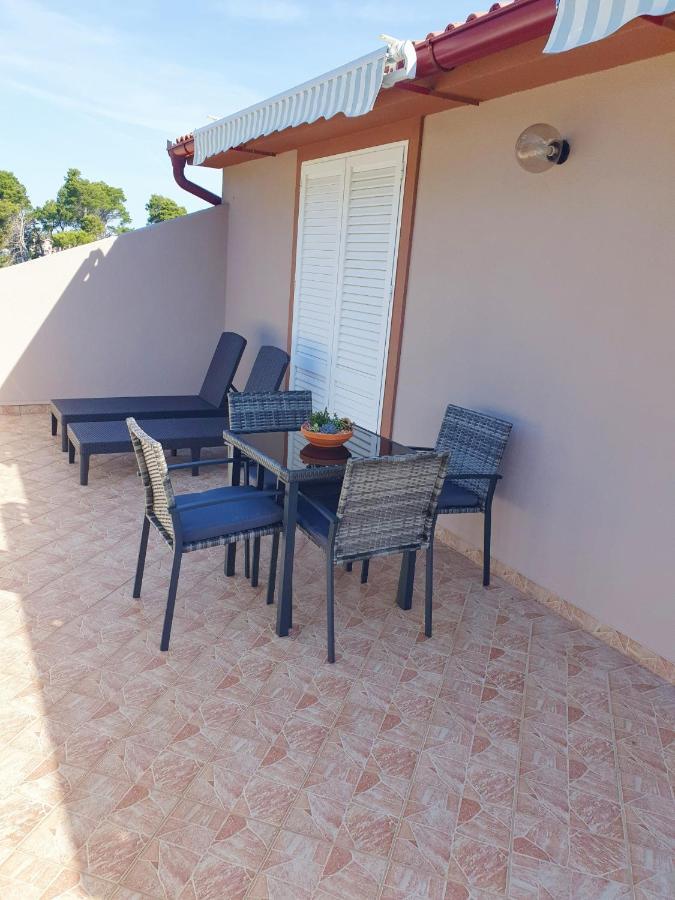 In With Balcony, Air Conditioning, Wifi Apartment *